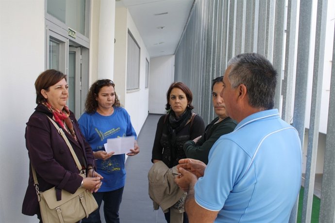 Medrano con los inquilinos.