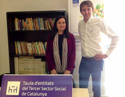 La pta del Tercer Sector Social A.Guiteras y el candidato del PSC J.López