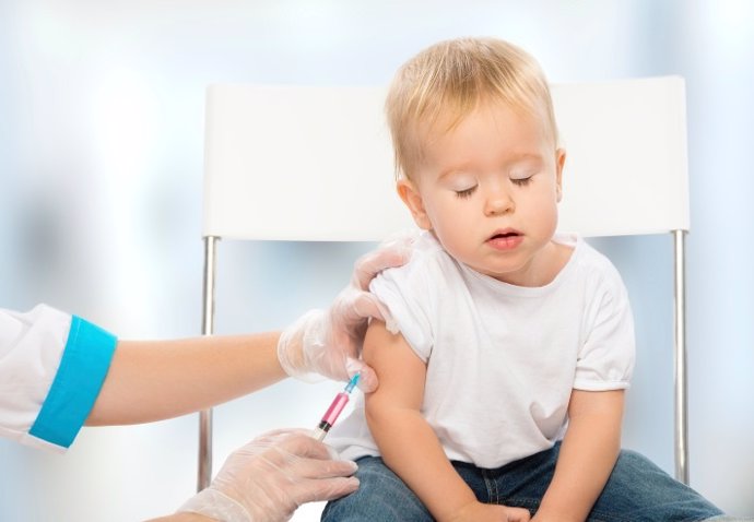 Los pediatras dan 10 motivos para vacunar a los hijos, vacuna
