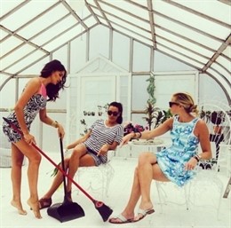 Irina shayk barriendo instagram sugente culo en pompa