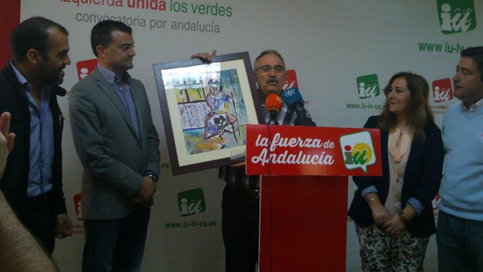IULV-CA recibe el cuadro donado por la familia de José Pérez Ocaña