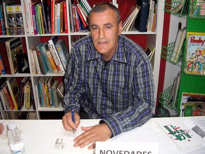Julio Arnaiz , poeta