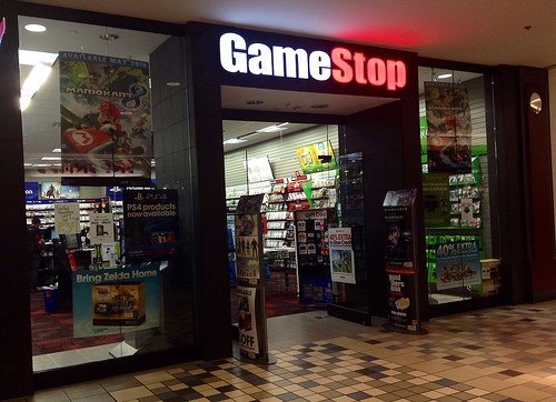 Tienda de GameStop, por JeepersMedia CC