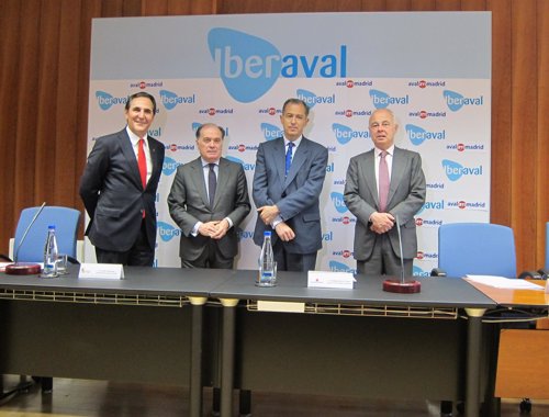 Desde la izq., Álvarez, Tomás Villanueva, Enrique Ossorio y Santos-Suárez