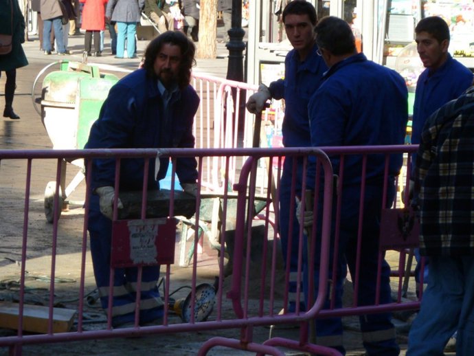 Obreros, albañiles, obras, construccion, empleo