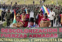 El racismo planea sobre las FFAA de Bolivia