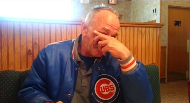 Recibiendo la noticia de que va a ser abuelo