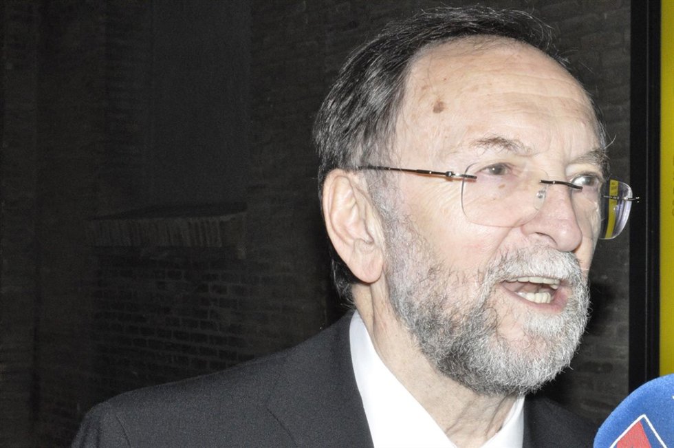 El poeta y fotógrafo José Verón, premio de las Letras Aragonesas 2013.