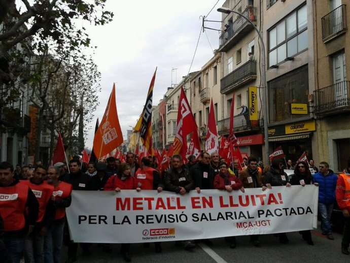 Manifestación de delegados sindicales del metal en Cardedeu