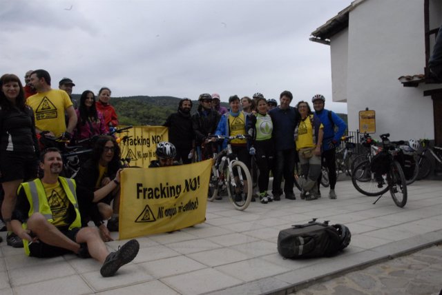 Inicio de la marcha en bici antifracking en Vallibana