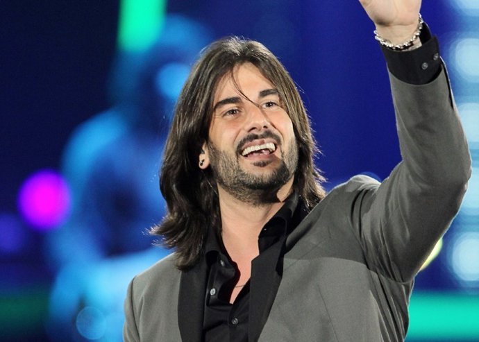 Melendi padrino de lujo del nuevo avión de Air Europa