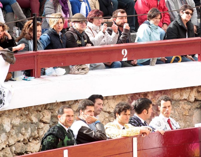 FINITO DE CÓRDOBA OFRECE UNA MAGISTRAL LECCIÓN DE TOREO EN LA TRADICIONAL CORRID