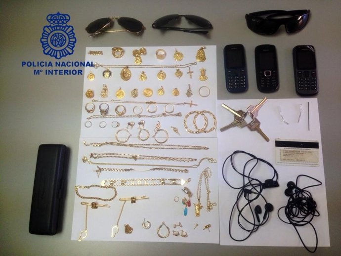 Material intervenido a cerrajeros detenidos