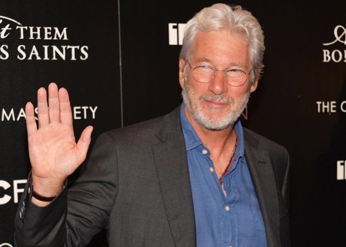 Una turista confunde a Richard Gere con un vagabundo y le ofrece sobras de comid