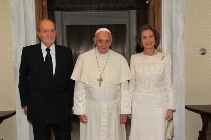 El Papa Francisco y los Reyes de España