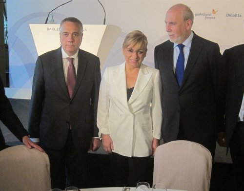 Pere Navarro (PSC) Elena Valenciano (PSOE) Màrius Carol (La Vanguardia)