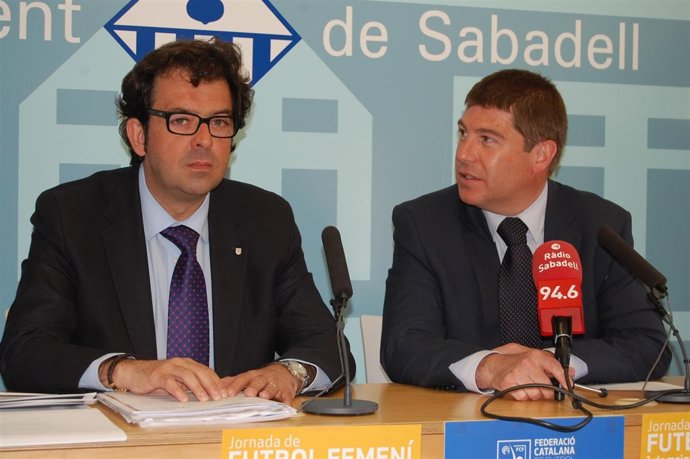 A.Montull (FCF) y el concejal J.Ayuso