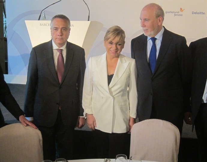 Pere Navarro (PSC) Elena Valenciano (PSOE) Màrius Carol (La Vanguardia)