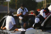 México.- Comienza el proceso de desarme de las autodefensas