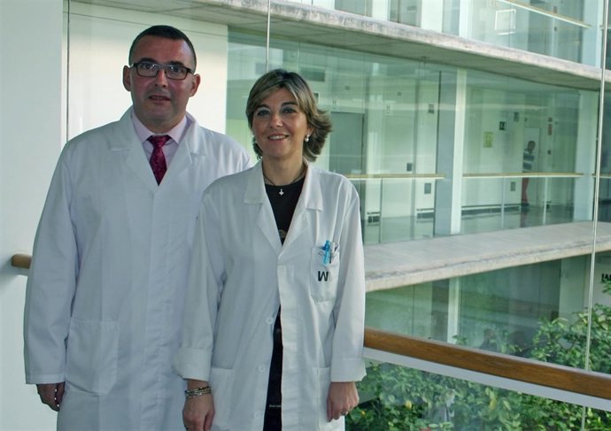 Doctor y doctora Bravo y Mora