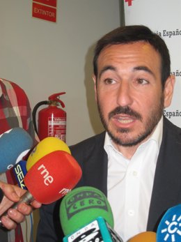 López Gil en rueda de prensa