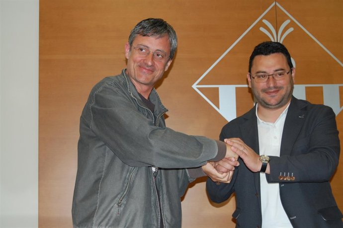 El pte de 'Obrir-se al món' F.Pellicer y el alcalde de Sabadell J.C.Sánchez