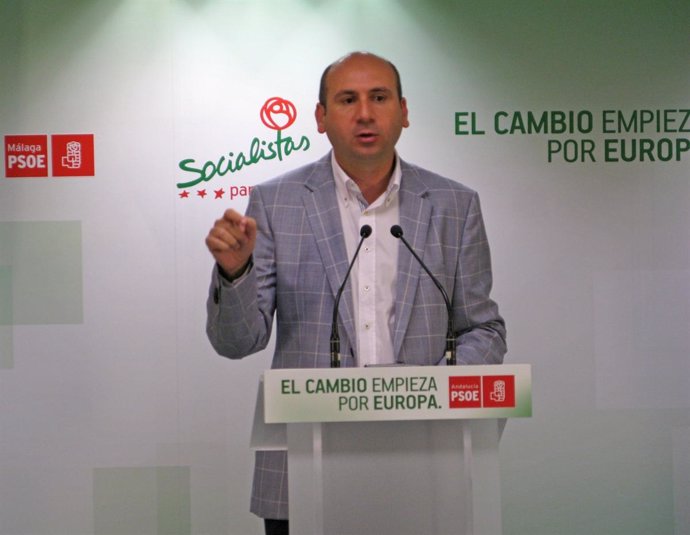 El portavoz del PSOE en la Diputación de Malaga, Francisco Conejo
