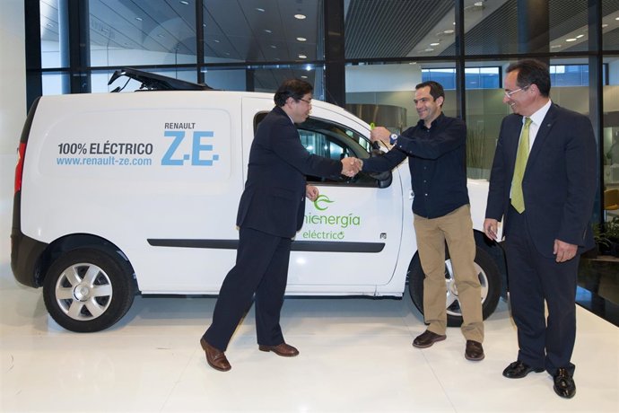 Renault cede seis Kangoo eléctricas a Fenie