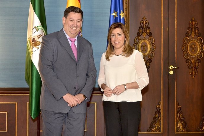 Presidente de Cepes-A, José María Algora, y presidenta de la Junta, Susana Diaz