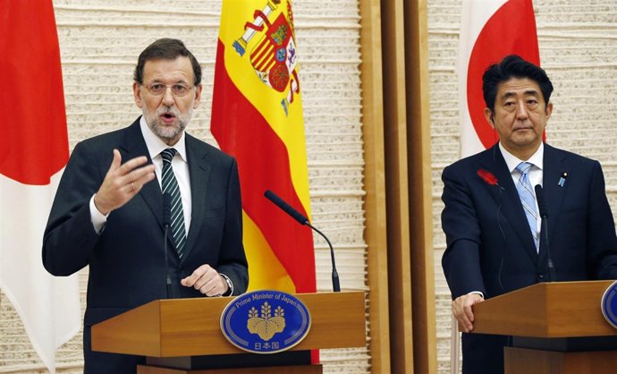 Rajoy con Abe en su visita a Japón