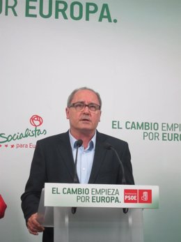Juan Cornejo en rueda de prensa
