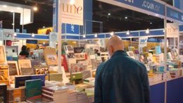 Espacio de la UNE en la Feria del Libro de Buenos Aires