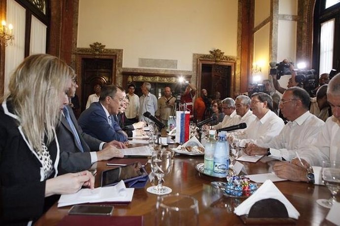 Reunión entre los ministros de Exteriores ruso y cubano