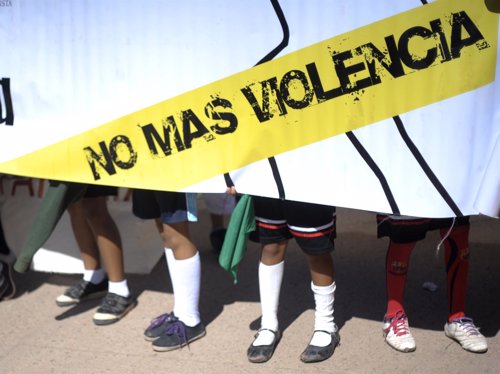 La población está consternada por las muertes a causa de violencia escolar