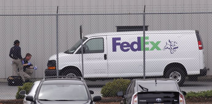El pistolero hirió a seis personas en oficinas de FedEx en EEUU