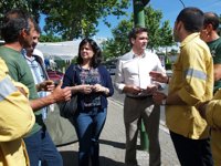 Protesta de eventuales del Infoca ante el Parlamento