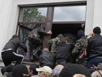 Separatistas prorrusos toman el cuartel de la Policía en Horlivka