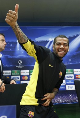 Dani Alves en rueda de prensa