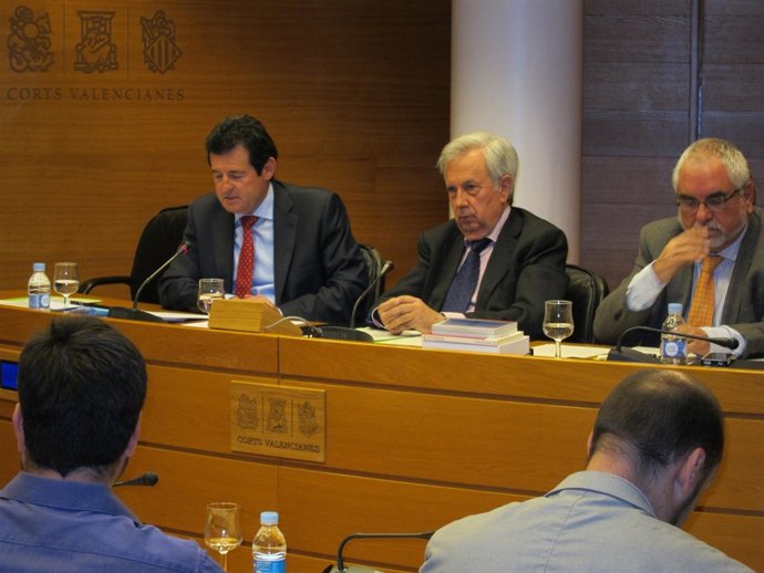 Císcar en la Comisión en las Corts