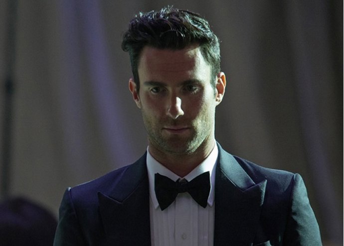 Adam Levine ahora se atreve con el diseño de ropa ¡Femenina!