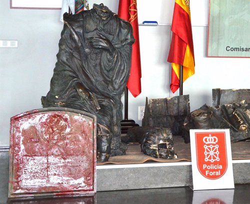 Estatua de Béquer recuperada por la Policía Foral.