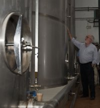 Cañete analizará acusaciones de Rodríguez y reta a hacerlas en rueda de prensa y tendrá "cascada" de acciones jurídicas