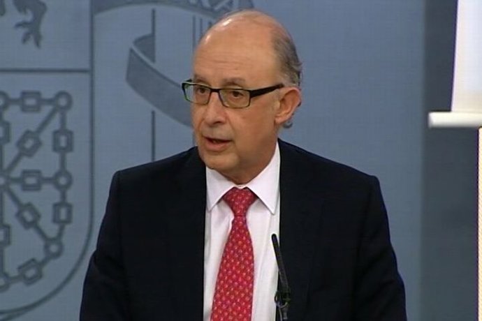 Montoro insiste en que no habrá subida de impuestos