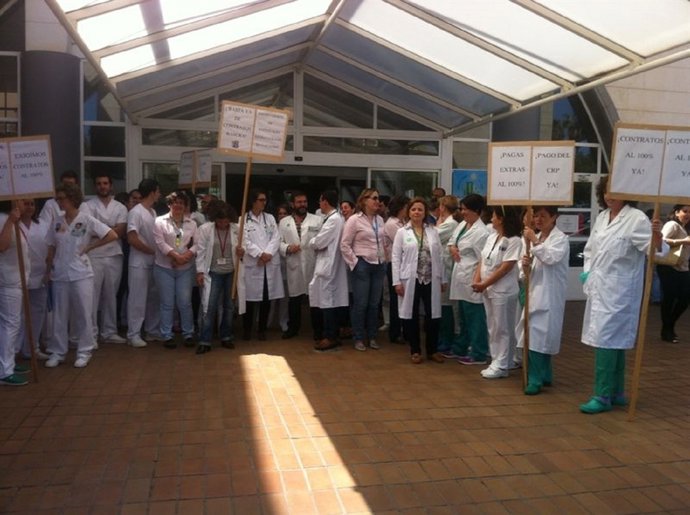 Concentraciones en el Hospital de Osuna y el Virgen Macarena