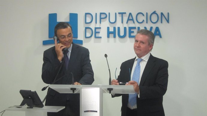 El presidente de la Diputación de Huelva, Ignacio Caraballo, premio JRJ.