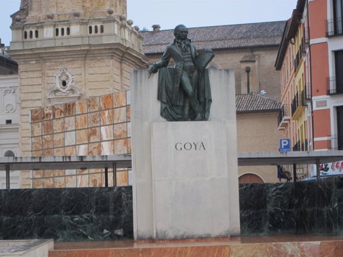 Goya, en la plaza del Pilar