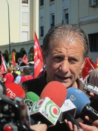 Escobar (IU) exige "empleo de calidad" y el "protagonismo de lo público" para salir de la crisis