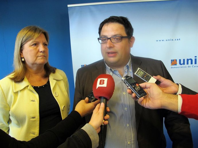 Dolors Gordi junto a Francesc Gambús (CiU)