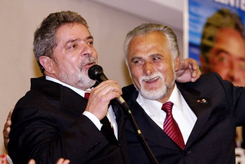 El ex presidente de Brasil Luiz Inacio Lula da Silva y el ex presidente del PT 