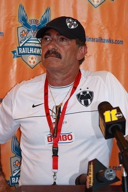 Ricardo La Volpe, entrenador de fútbol argentino
